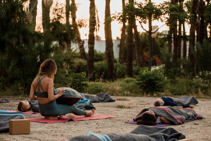 37-GALERIA_LOLA-YOGA-VIDARelax final Savasana